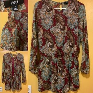 Long sleeve patterned romper